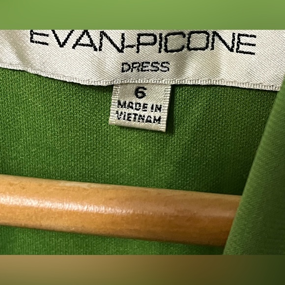 Evan Picone Citrus Green Sleeveless Dress - Picture 3 of 4